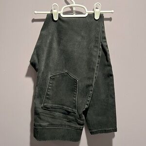 Universal Thread black jeggings, size 8/29R, good condition